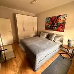 Stylische Naehe Aachen, Wlan, Netflix, Kostenlose Parkplaetze, Modern & Gemuetlich