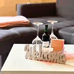 Stylische Nähe Aachen, Wlan, Netflix, Kostenlose Parkplätze, Modern&gemütlich Apartamento *