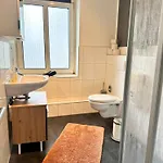 Stylische Naehe Aachen, Wlan, Netflix, Kostenlose Parkplaetze, Modern & Gemuetlich Daire Würselen