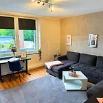 Stylische Naehe Aachen, Wlan, Netflix, Kostenlose Parkplaetze, Modern & Gemuetlich Daire