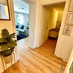 Stylische Naehe Aachen, Wlan, Netflix, Kostenlose Parkplaetze, Modern & Gemuetlich