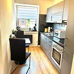Stylische Naehe Aachen, Wlan, Netflix, Kostenlose Parkplaetze, Modern & Gemuetlich *