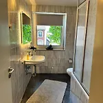Stylische Naehe Aachen, Wlan, Netflix, Kostenlose Parkplaetze, Modern & Gemuetlich Daire Würselen