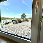 Stylische Naehe Aachen, Wlan, Netflix, Kostenlose Parkplaetze, Modern & Gemuetlich Вюрзелен