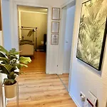 Stylische Naehe Aachen, Wlan, Netflix, Kostenlose Parkplaetze, Modern & Gemuetlich *