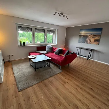 Haus Mit 2 Schoenen Apartment Wurselen