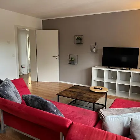 Haus Mit 2 Schoenen *