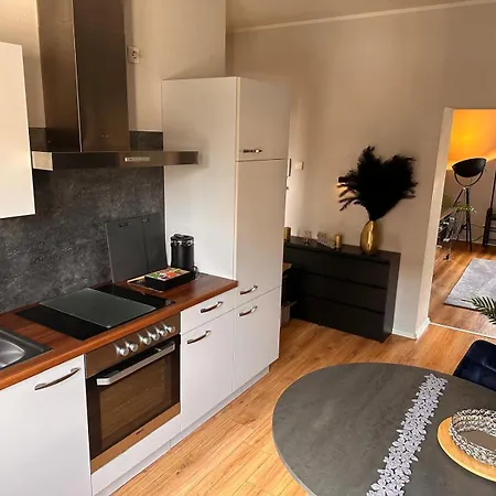 Apartment Haus Mit 2 Schoenen