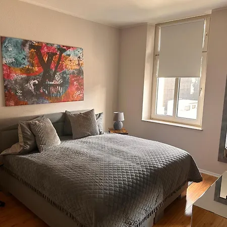 Haus Mit 2 Schoenen