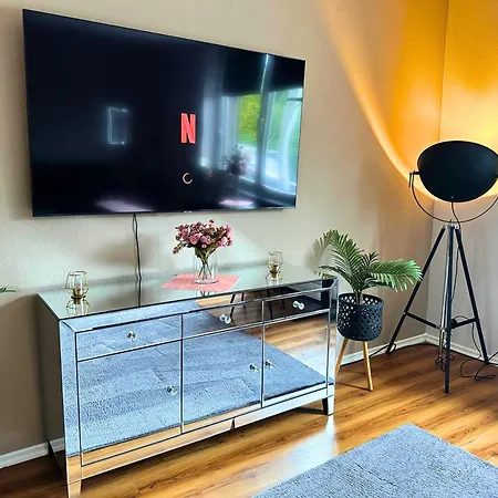 Stylische Naehe Aachen, Wlan, Netflix, Kostenlose Parkplaetze, Modern & Gemuetlich *