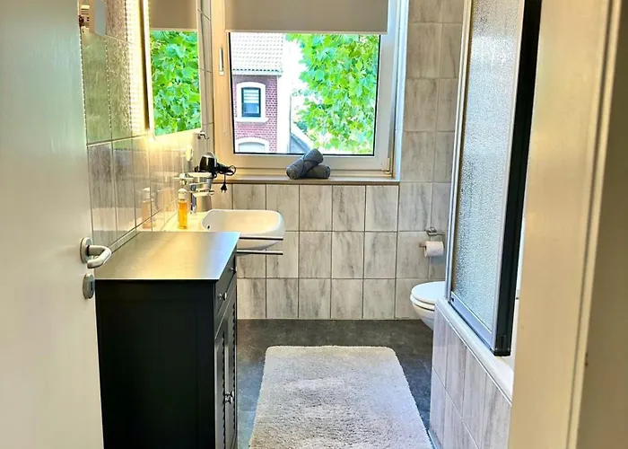 Apartment Stylische Nähe Aachen, Wlan, Netflix, Kostenlose Parkplätze, Modern&gemütlich