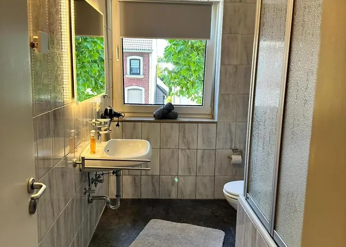 Stylische Nähe Aachen, Wlan, Netflix, Kostenlose Parkplätze, Modern&gemütlich Apartment Würselen