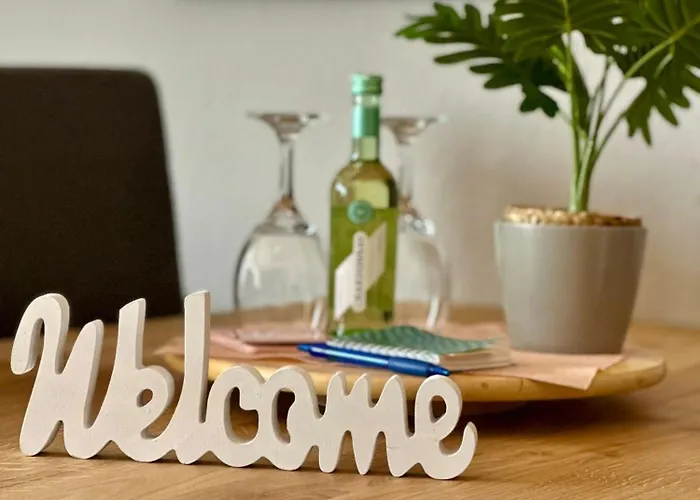 Stylische Naehe Aachen, Wlan, Netflix, Kostenlose Parkplaetze, Modern & Gemuetlich